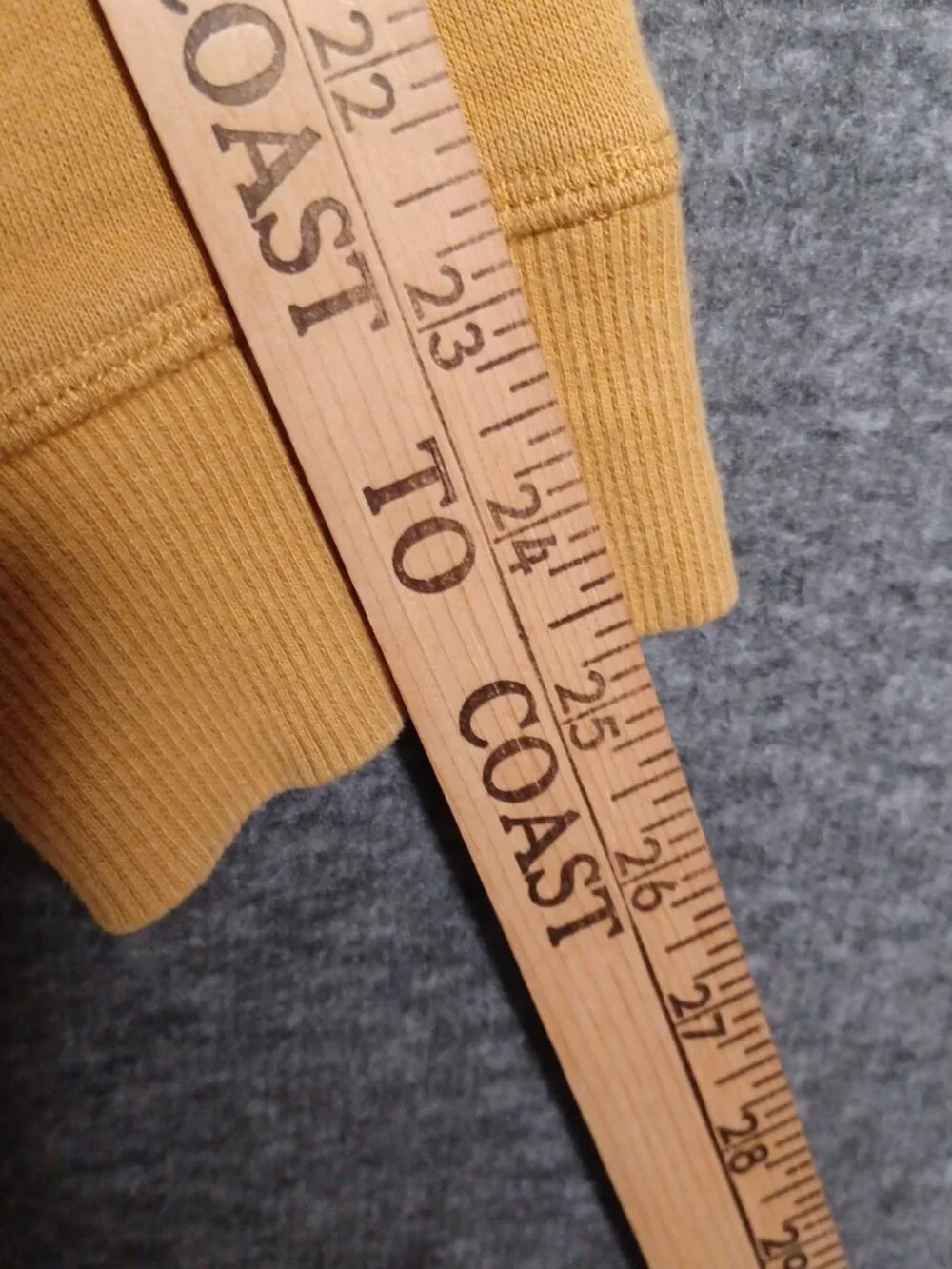 Levi's Men's Long Sleeve Pullover Size Small Mustard Yellow Shirt With Logo